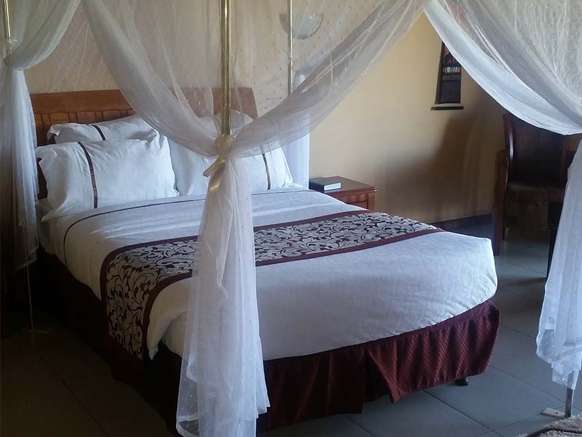 http://kutachika.com/wp-content/uploads/2016/07/Royal-Kutachika-Presidential-Suite-Zambia-2.jpg